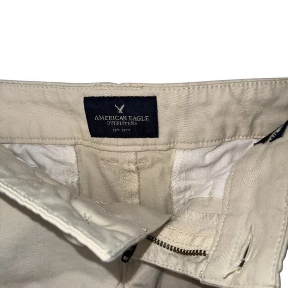 American Eagle Womens Khaki Shortie Stretch Shorts Size 00 - Picture 5 of 6